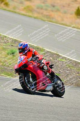 media/Apr-13-2025-TrackXperience (Sun) [[fb1ef998a6]]/Level 2 (Intermediate)/Turns 4 and 6 (Session 4)/